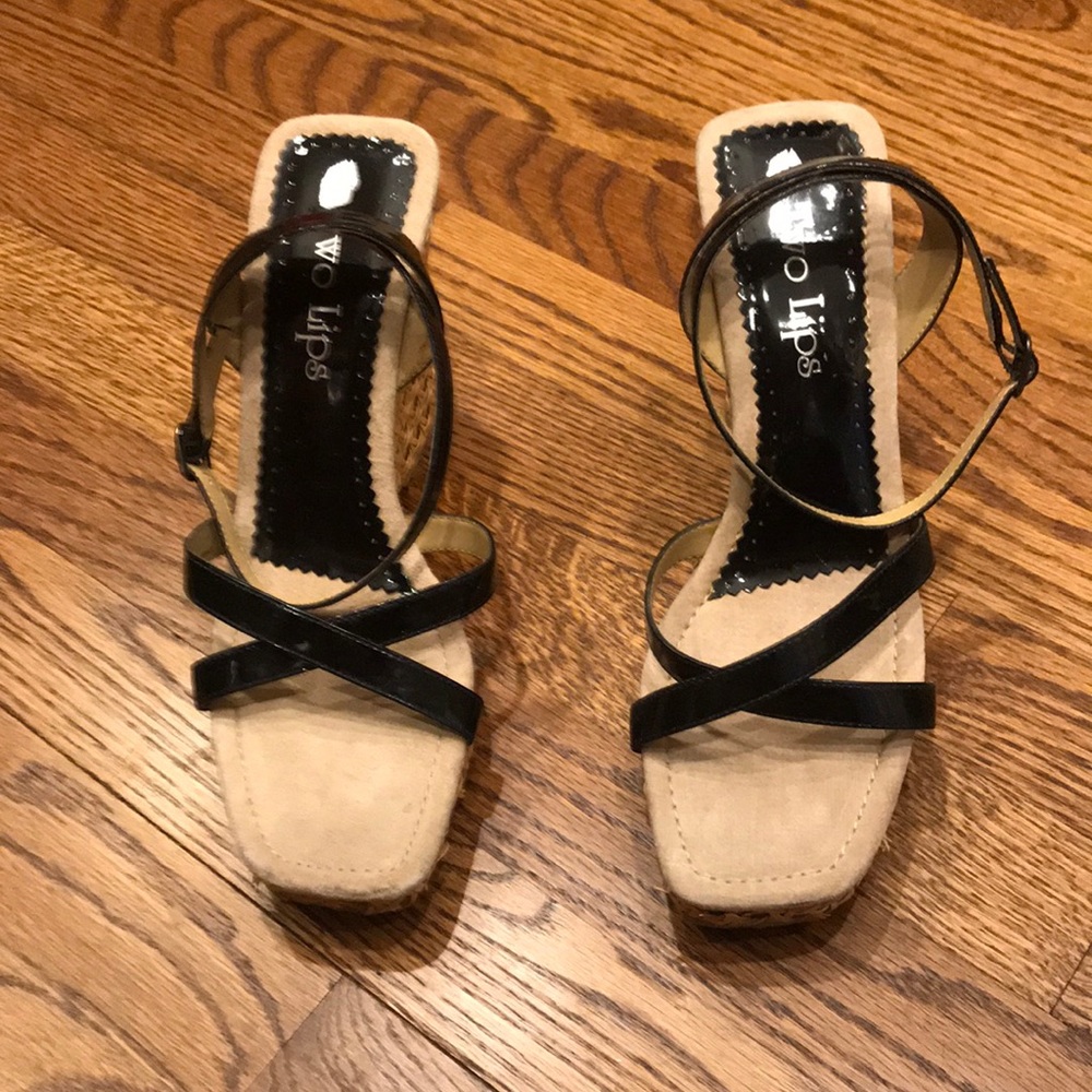 Two Lips (HODI) Patent Leather Wedge Sandles